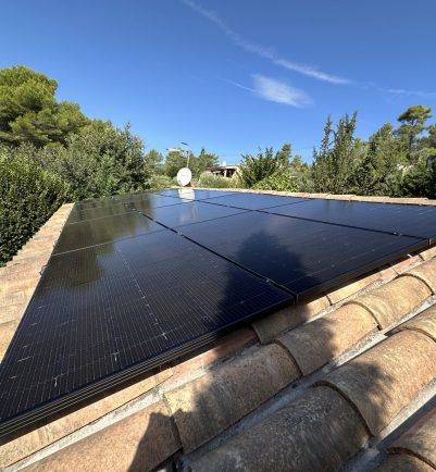 Installation panneaux photovoltaiques Villelaure 84530 haute garonne